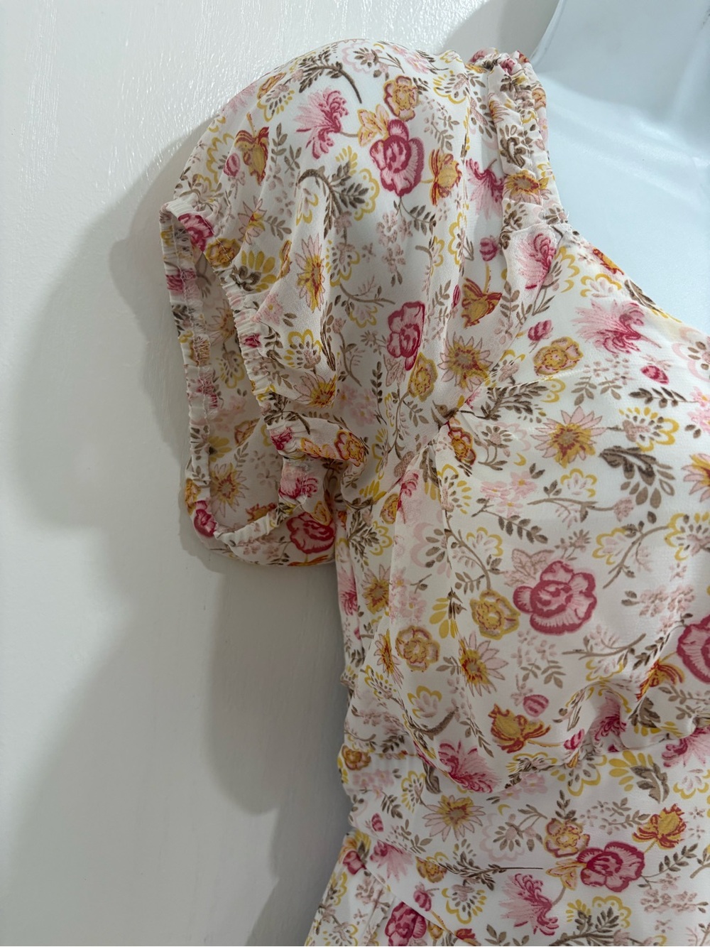 Cottagecore peasant Floral Puff-Sleeve Midi Dress in Cream pink and yellow - Picture 8 of 10